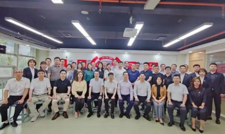 西安市南里王村小姐姐,西安古城里的青春风采”